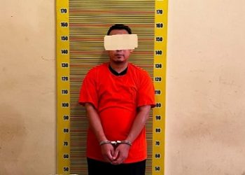Pelaku pengedar narkoba yang juga guru swasta yang ditangkap polisi. (Foto Ist)