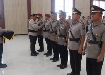 Kapolres Simalungun AKBP Marganda Aritonang, S.I.K. S.H. M.M pimpin upacara serah terima jabatan (Sertijab) Kasat Reskrim dan Dua Kapolsek