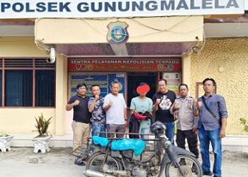 Pelaku MYP beserta barang bukti diapit Kanit Reskrim IPDA B. Situngkir SH dan Tim Opsnal 