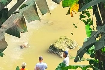 Jenazah remaja yang hanyut ditemukan di aliran Sungai Belawan/ Pantai Bokek. (Foto Romulo /jurnalx.co.id)