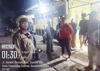 personil piket Polsek Siantar Barat dipimpin Piket Pawas Kanit Samapta IPDA Irwan Saragih SH melakukan pengecekan TKP adanya keributan di Jalan Seram Bawah Gang Ganevo