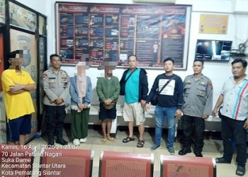 Piket Pawas IPDA H. Matondang, Kanit Reskrim IPDA Ricardo Rajagukguk S.Sos, Ka. SPKT dan personil piket respon cepat melakukan pengecekan TKP dan mediasi laproan keributan di Jalan SM. Raja