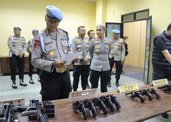 Kapolres Pematangsiantar AKBP Sah Udur T.M. Sitinjak SH. SIK. MH Dampingi Divpropam Mabes Polri Cek Senpi Dinas 