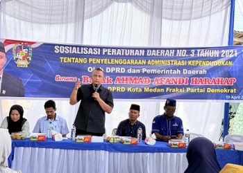 Anggota DPRD Medan Ahmad Afandi Harahap saat Sosper Nomor 3 Tahun 2021 tentang Penyelenggaraan Administrasi Kependudukan di Kecamatan Medan Tembung (Foto Ist)