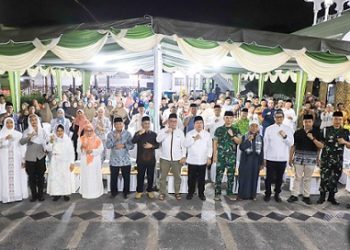 Wali Kota Pematangsiantar Wesly Silalahi SH MKn didampingi Ketua TP PKK Ny Liswati Wesly Silalahi serta Forkopimda Plus Kota Pematangsiantar menghadiri dan mengikuti acara Haul ke-112 Raja Sang Naualuh Damanik