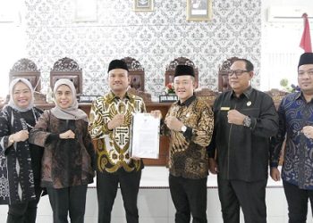 Wali Kota Tanjungbalai Mahyaruddin Salim Hadiri Rapat Paripurna Penyampaian Rekomendasi DPRD Terhadap LKPJ TA 2025