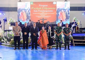 Wali Kota Pematangsiantar Wesly Silalahi SH MKn diwakili Staf Ahli Bidang Pemerintahan Dra Happy Oikumenis Daely menghadiri dan menyampaikan pesan kedamaian dan kebersamaan di Perayaan Paskah Oikumene Kota Pematangsiantar Tahun 2026