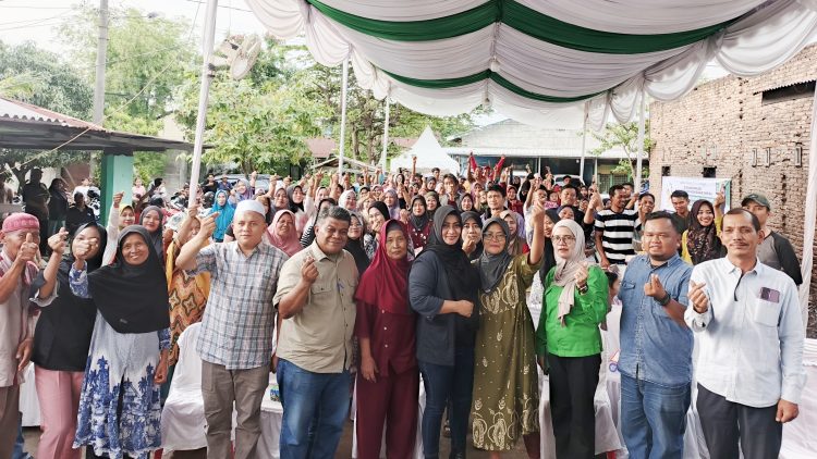 Anggota DPRD Medan, Lailatul Badri saat
sosperda produk hukum Pemko Medan
Perda No 7 Tahun 2024 tentang Perubahan atas Perda No 6 Tahun 2015 di Medan Deli. (Foto Ist)