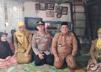 Kapolsek Datuk Bandar IPTU H. Lion Hutasoit, S.H, M.H bersama Forkopimca Sambangi Warga Penderita Kanker