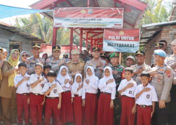 Polres Tanjung Balai Serahkan Kembali Jembatan Merah Putih untuk Warga Sei Merbau