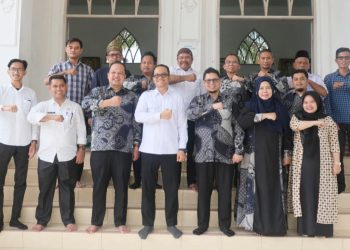 Plh Wali Kota Tanjungbalai Muhammad Fadly Abdina terima Audiensi Rektor Universitas Dharmawangsa Medan Assoc. Prof. Dr. H. Zamakhsyari bin Hasballah beserta rombongan