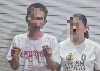 Sepasang kekasih pengedar jenis sabu di kawasan Jalan Melati Simpang Pemda, Kecamatan Medan Sunggal yang ditangkap polisi. (Foto Ist)