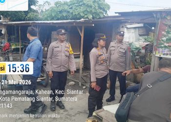 Kapolseķ Siantar Utara AKP Jahrona Sinaga SH didampingi Kanit Intel IPDA M. Rudi H. Nasution SH beserta anggota saat lakukan pengecekan dan tidak temukan narkoba