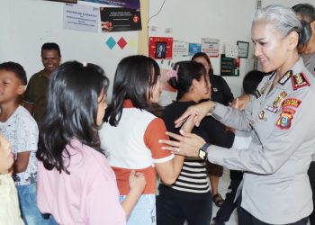 Kapolres Pematangsiantar AKBP Sah Udur T.M. Sitinjak SH. SIK. MH dan rombongan saat Baksos di Panti Asuhan Thabita Care