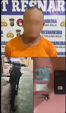 tersangka M.S Alias Cek Murni beserta barang bukti diamankan Sat Resnarkoba Polres Tanjung Balai.