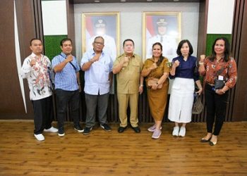 Walikota Pematangsiantar Wesly Silalahi Terima Audiensi Panitia Reuni Akbar Alumni SMP Cinta Rakyat 1 Pematangsiantar.