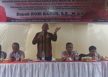 Anggota DPRD Kota Medan Robi Barus SE M.AP saat menggelar Sosialisasi Peraturan Daerah (Perda) Kota Medan Nomor 10 Tahun 2021 tentang Ketentraman dan Ketertiban Umum, Minggu (Foto Ist)