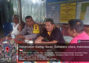 piket Bhabinkamtibmas AIptu Alexander dan Aiptu Welinton Nababan melaksanakan kegiatan patroli Kampung Bebas dari Narkoba (KBN) di Jalan Jawa