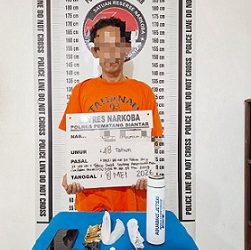 Pelaku ETP dan barang bukti yang diamankan Sat Resnarkoba Polres Pematangsiantar