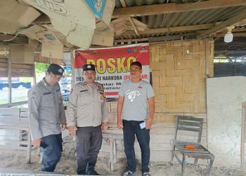 Piket Bhabinkamtibmas melaksanakan patroli Kampung Bebas dari Narkoba (KBN) di Jalan Bahkora II