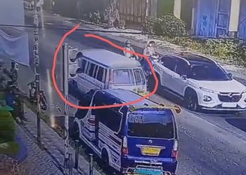 Supir Bus KBT Riston Manurung saat melarikan diri dari TKP (Foto Ist)