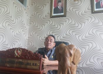 Anggota DPRD Medan Drs Godfried Effendi Lubis. (Foto Romulo/jurnalx.co.id)