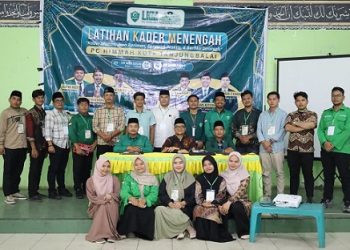 Plh Wali Kota Tanjung Balai Muhammad Fadly Abdina menjadi pemateri LKM Himmah Kota Tanjung Balai