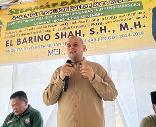 Ketua Fraksi Golkar DPRD Medan El Barino Shah SH MH saat Sosperda Perda No 3 Tahun 2024 di Kota Medan tentang perlindungan dan pengembangan Usaha Mikro, Kecil, dan Menengah (UMKM). (Foto Ist)