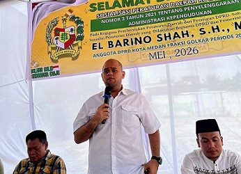 Anggota DPRD Kota Medan El Barino Shah SH MH ketika menggelar Sosper Perda No 3 Tahun 2021 tentang Penyelenggaraan Admistrasi Kependudukan (Adminduk).  (Foto Ist)