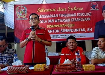 Anggota DPRD Medan Paul Mei Anton Simanjuntak (MAS) saat pelaksanaan penyebarluasan ideologi Pancasila dan Wawasan Kebangsaan ( Wasbang) (Foto Ist)