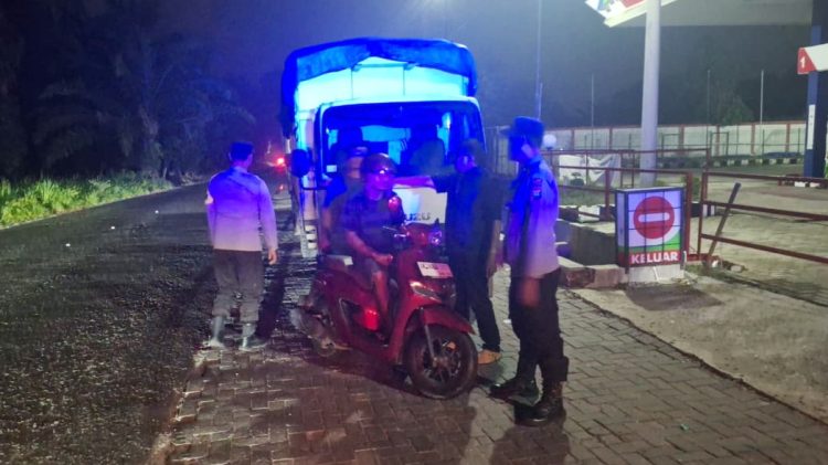 Personil Polsek Gunung Malela Patroli Malam
