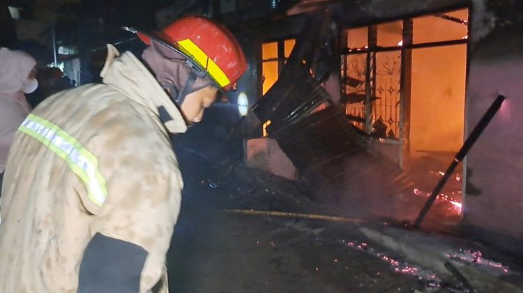 Tiga Rumah Kontrakan di Tebing Tinggi Ludes Dilalap Sijago Merah