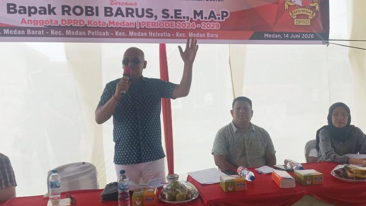 Anggota DPRD Kota Medan, Robi Barus saat Gelar sosper Peraturan Daerah (Perda) Kota Medan Nomor 6 Tahun 2023 tentang Penyelenggaraan Perlindungan Anak di Kecamatan Medan Helvetia. (Foto Ist)