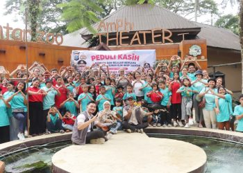 Kapolres Pematangsianțar AKBP Sah Udur T.M. Sitinjak SH. SIK. MH kunjungan dan rekreasi bersama anak Panti Asuhan Elim ke Taman Hewan