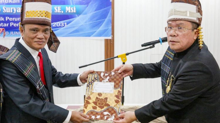 Wali Kota Pematangsiantar Wesly Silalahi SH MKn melantik Budiman Ricardo Surya Tanjung SE MSi sebagai Dirtek Perumda Air Minum Tirta Uli Kota Pematangsiantar Masa Jabatan 2026-2031.
