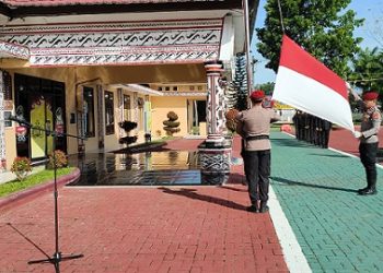 Kapolres Simalungun, AKBP Marganda Aritonang, S.H. S.I.K. M.M pimpin langsung upacara Peringatan Hari Lahir Pancasila di Lapangan Apel Markas Komando (Mako) Polres Simalungun