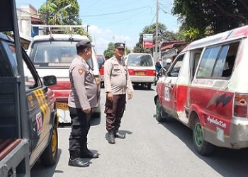 Personil piket Polsek Siantar Selatan Polres Pematangsiantar melaksanakan patroli Blue Light Patrol (BLP) siang hari