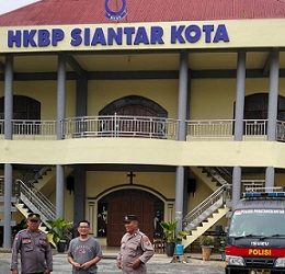 Personil Sat Binmas Polres Pematangsiantar saat Sambang Kamtibmas kepada Tokoh Agama Kristen