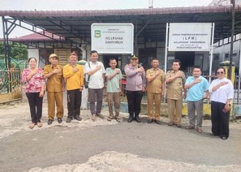 Kapolsek Siantar Marihat AKP David Eka Putra SH saat Kunker ke Kantor Kelurahan Simarimbun
