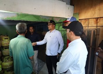 Plh Wali Kota Tanjung Balai Muhammad Fadly Abdina Sidak ke Agen dan Pangkalan di Wilayah Datuk Bandar dan Teluk Nibung