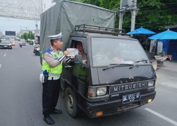 Personil Unit Kamsel melaksanakan Penyuluhan, Sosialisasi, Himbauan dan Edukasi Tertib Berlalu Lintas kepada masyarakat