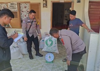 Polsek Siantar Selatan Dampingi Penjualan 951 Kg Hasil Panen Jagung Petani Binaan ke Bulog Cabang Pematangsiantar