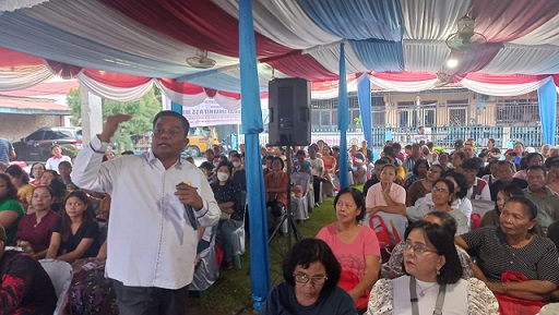 Anggota DPRD Kota Medan, Binsar Simarmata saat pelaksanaan sosper Perda No 3 Tahun 2021 tentang Penyelenggaraan Administrasi Kependudukan (Adminduk). (Foto Ist)