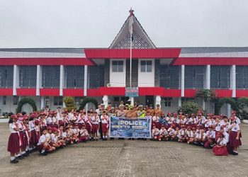 Kanit Gakkum IPDA Yancen Hutabarat SH Irup di SD Plus Raya