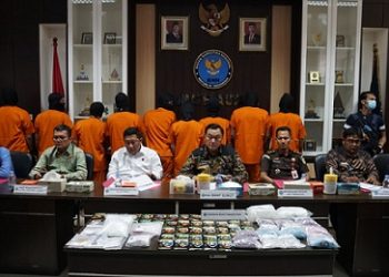 Kepala BNN Sumut, Brigjen Pol Tatar Nugroho saat memberikan keterangan terkait penangkapan pelaku narkoba. (Foto Ist)