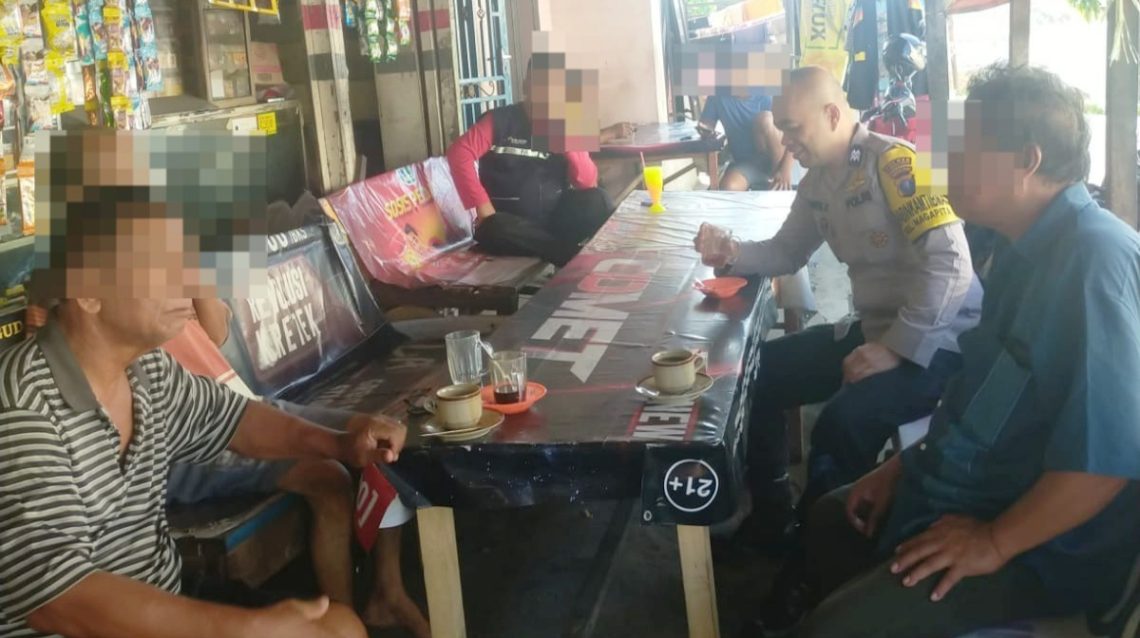 Bhabinkamtibmas Kelurahan Nagapita AIPTU Reynold Budiman Purba kembali sambangi warkop milik Pak Silaen respon keluhan warga
