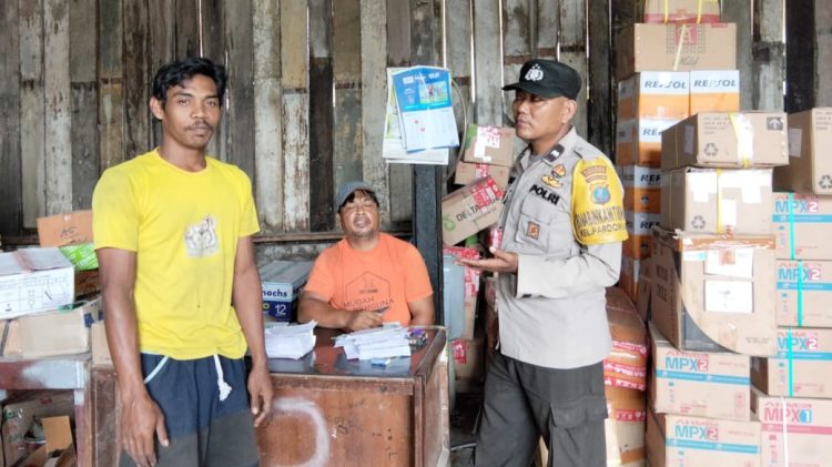 Bhabinkamtibmas Kelurahan Pardomuan AIPDA Hardi N. Silalahi melaksanakan kegiatan DDS di Gudang Expedisi