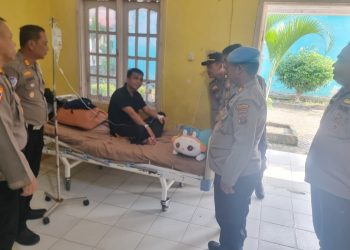 PJU Polres Tanjungbalai Jenguk Personel BRIPTU Irfan Tri Gulo yang sakit