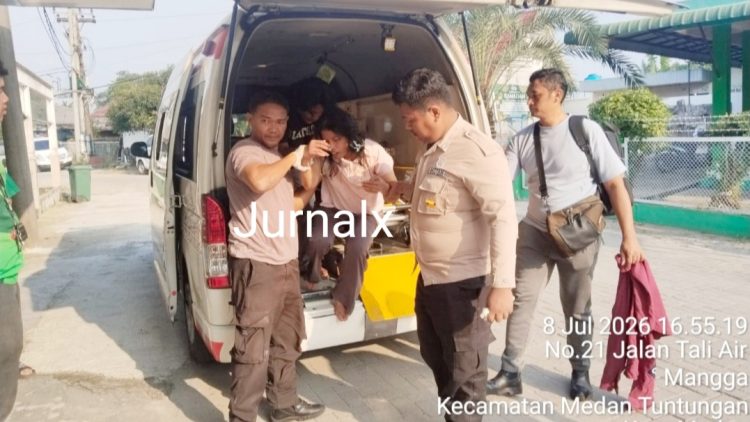 Pelaku M br A tiba di RSJ Prof Dr Muhammad Ildrem Kota Medan.