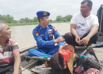 PS Kasubnitbinmasair Unit Patroli Sat Polairud, Aipda Juanda Sambangi Nelayan